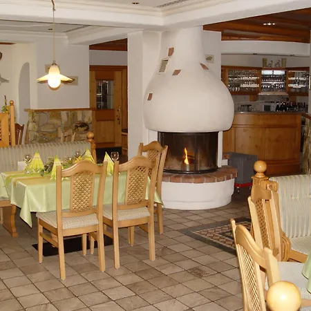 Casa de hóspedes Zum