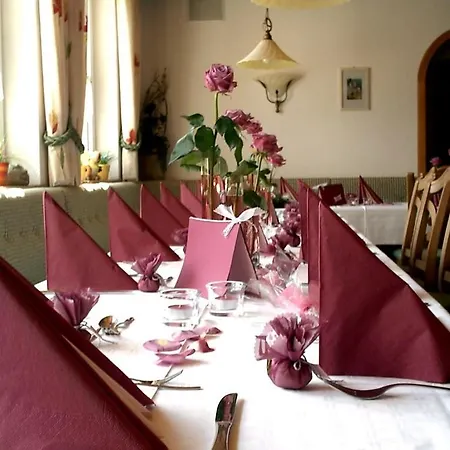 Zum Casa de hóspedes 3*